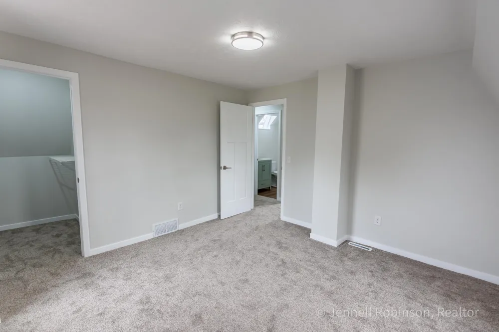7154 Morse Lake Avenue SE Alto, MI 49302