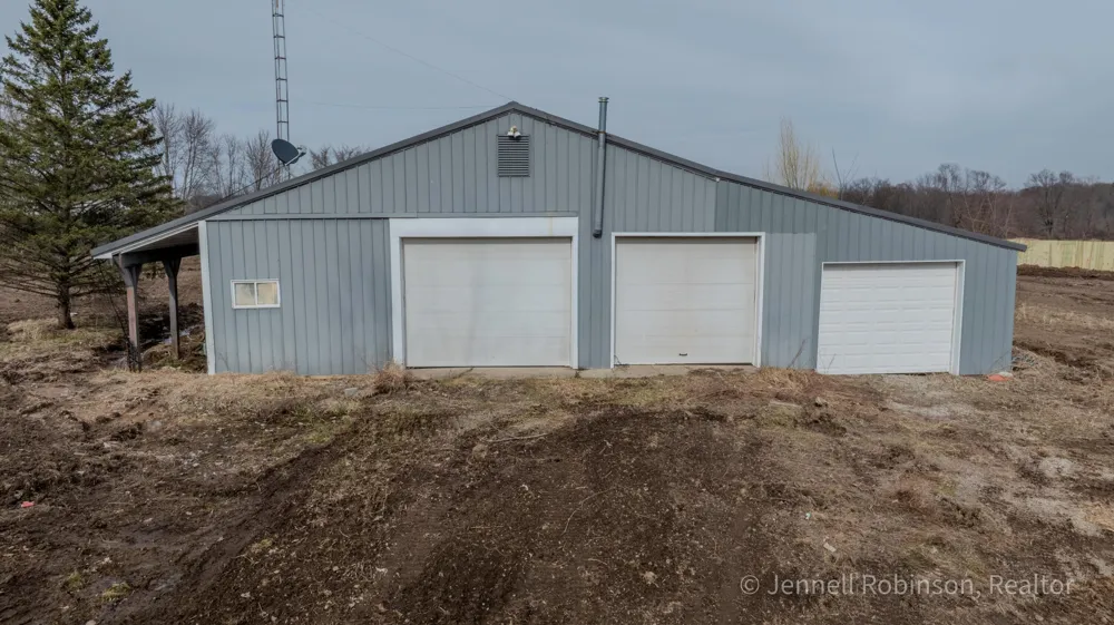 7154 Morse Lake Avenue SE Alto, MI 49302