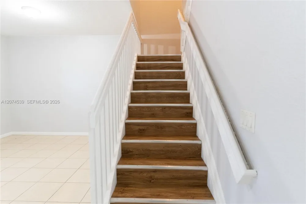806 Santa Catalina Cir North Lauderdale, FL 33068