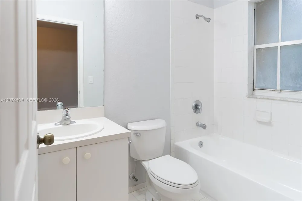806 Santa Catalina Cir North Lauderdale, FL 33068