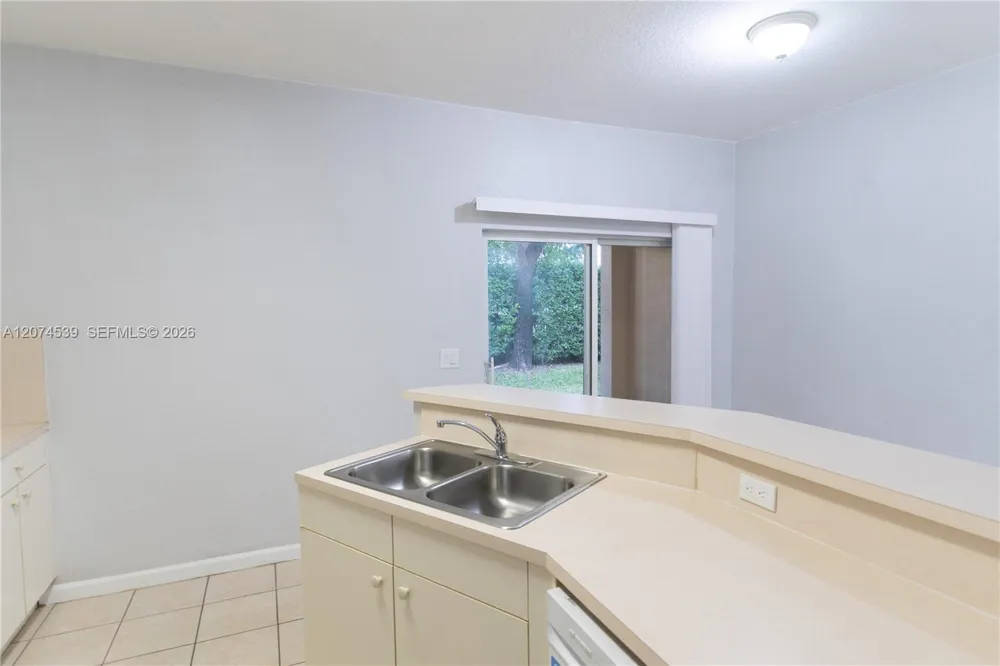 806 Santa Catalina Cir North Lauderdale, FL 33068