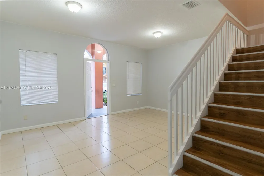 806 Santa Catalina Cir North Lauderdale, FL 33068