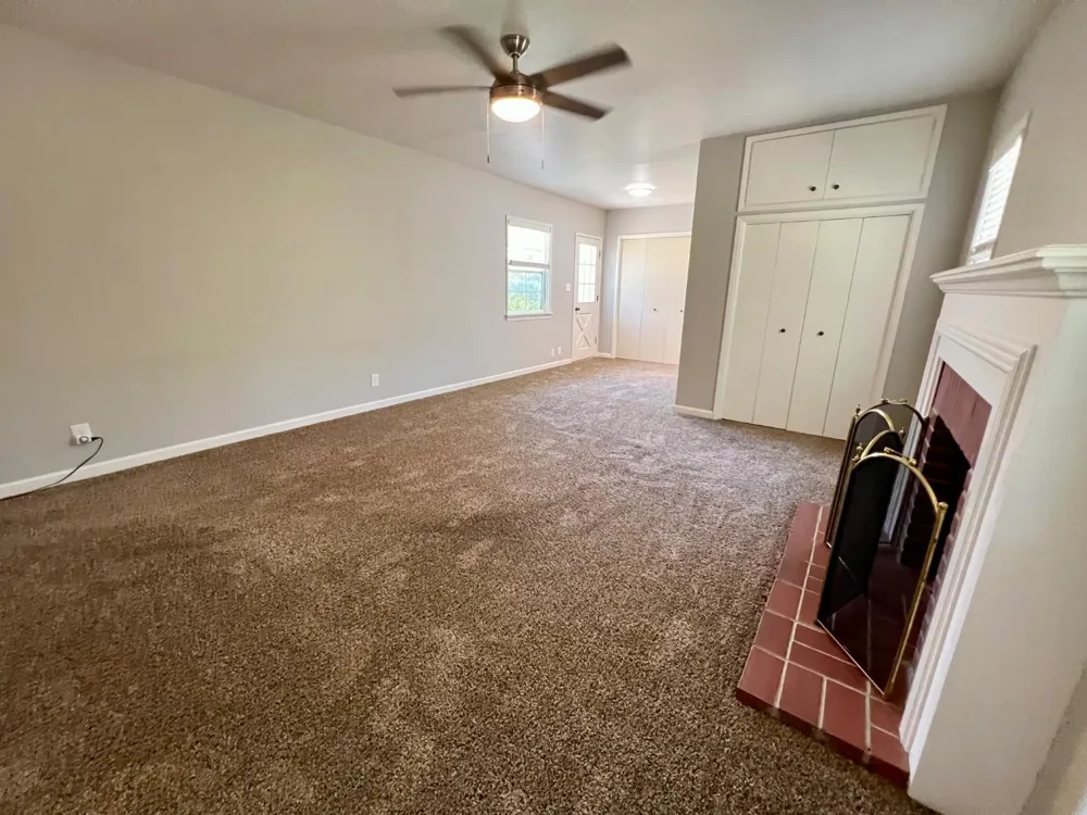 6819 E Dinuba Ave Fowler, CA 93625
