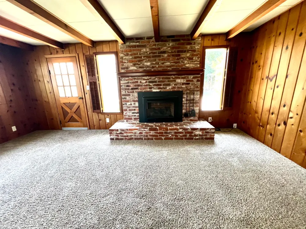 6819 E Dinuba Ave Fowler, CA 93625