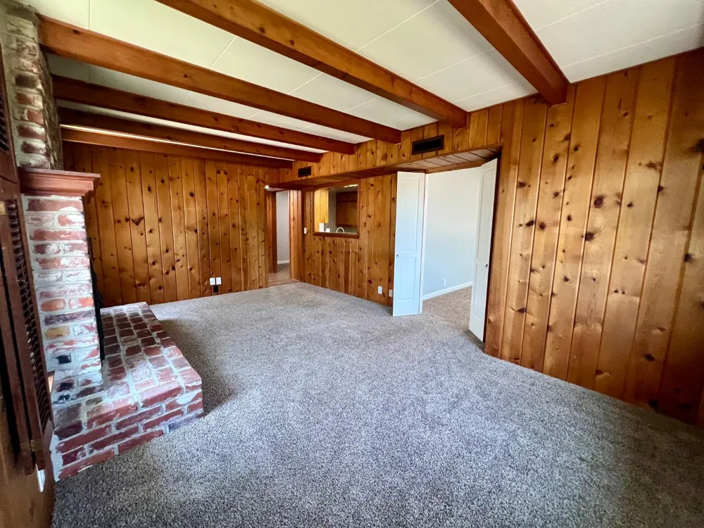 6819 E Dinuba Ave Fowler, CA 93625
