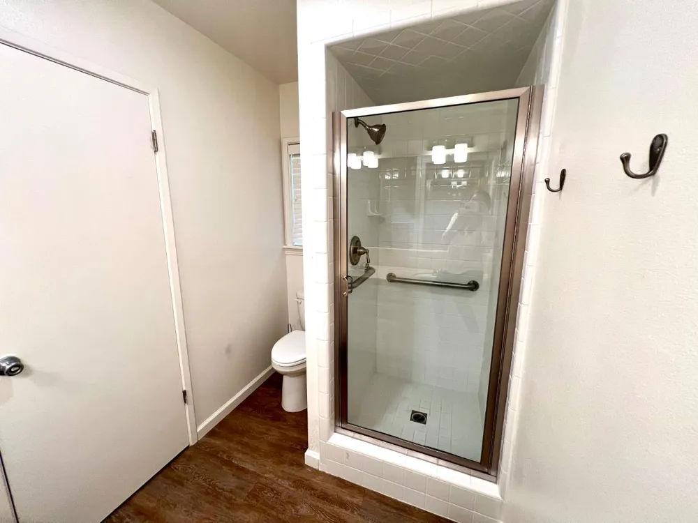 6819 E Dinuba Ave Fowler, CA 93625
