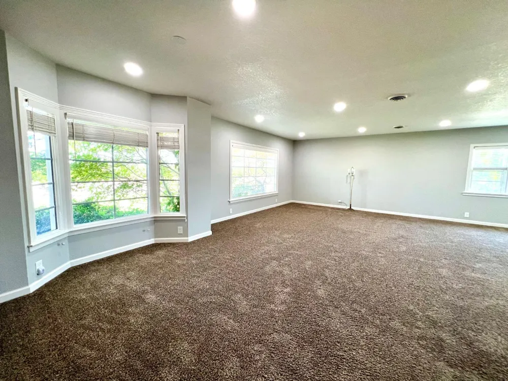 6819 E Dinuba Ave Fowler, CA 93625