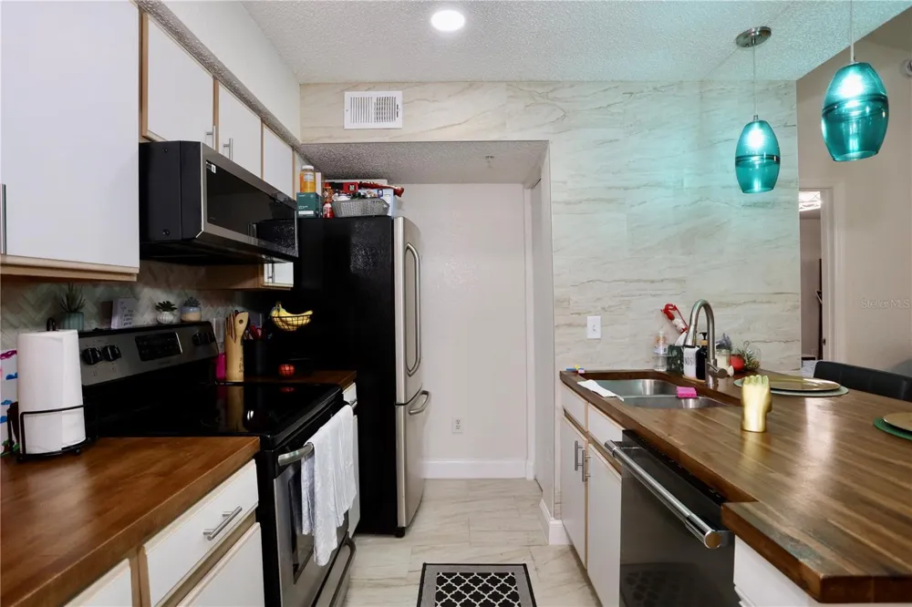2217 GRAND CAYMAN COURT #1236 Kissimmee, FL 34741