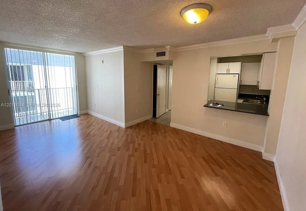 126 SW 17th Rd #609 Miami, FL 33129