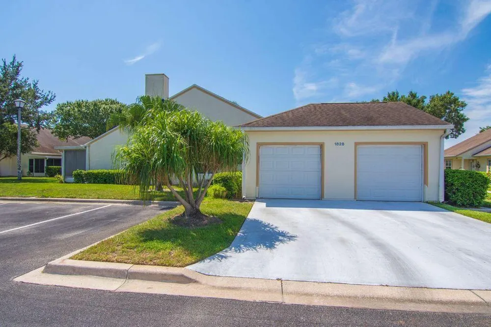 1828 AYNSLEY WAY #1 Vero Beach, FL 32966