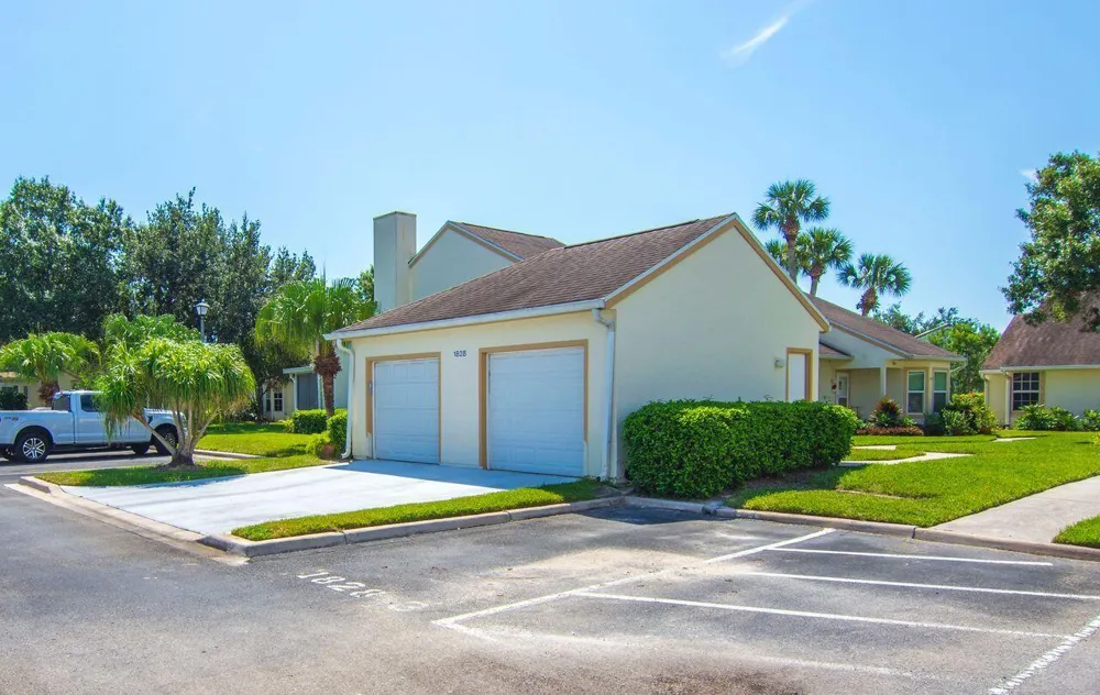 1828 AYNSLEY WAY #1 Vero Beach, FL 32966