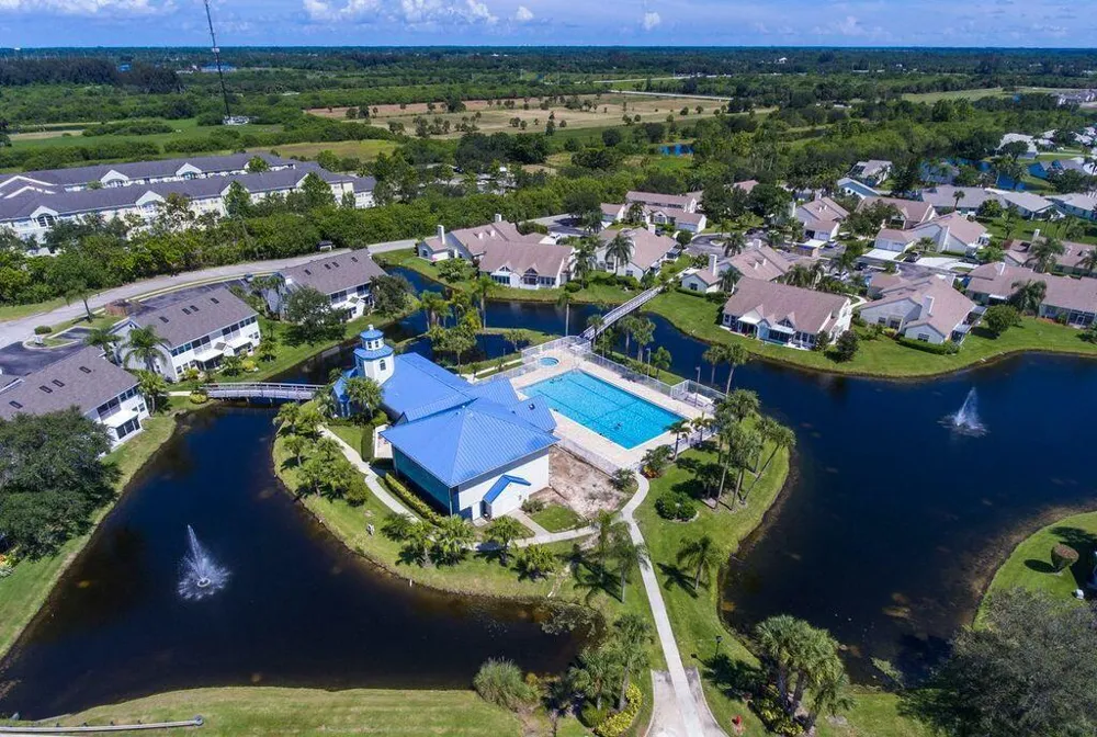 1828 AYNSLEY WAY #1 Vero Beach, FL 32966