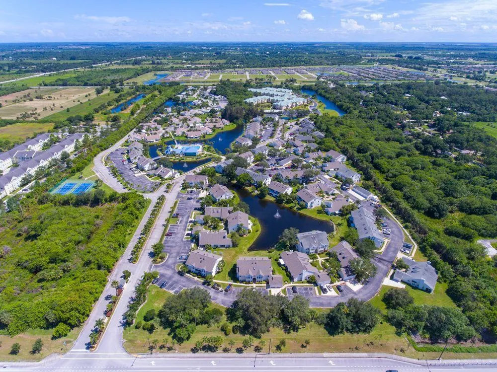 1828 AYNSLEY WAY #1 Vero Beach, FL 32966