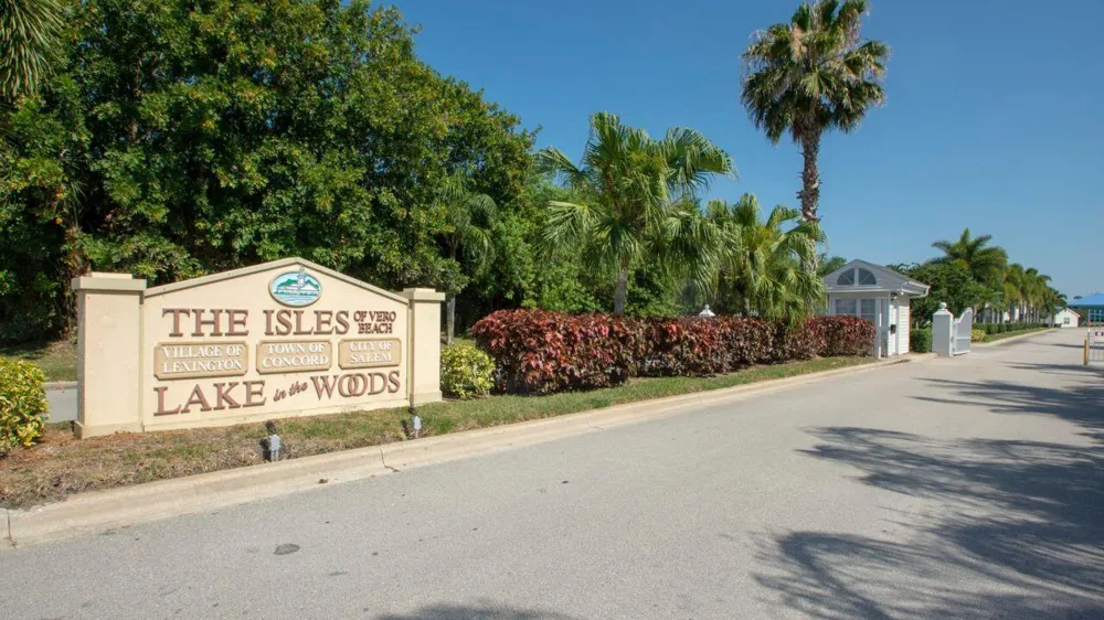 1828 AYNSLEY WAY #1 Vero Beach, FL 32966
