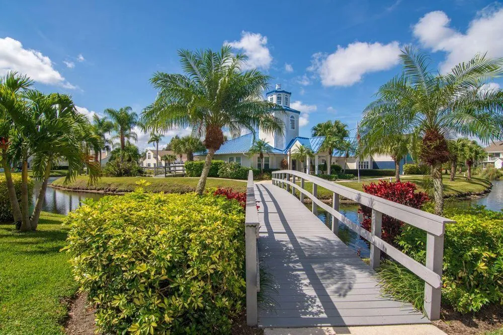 1828 AYNSLEY WAY #1 Vero Beach, FL 32966