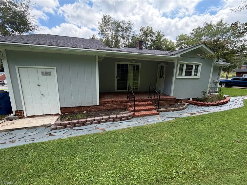 219 E Church Street Mount Airy, NC 27030