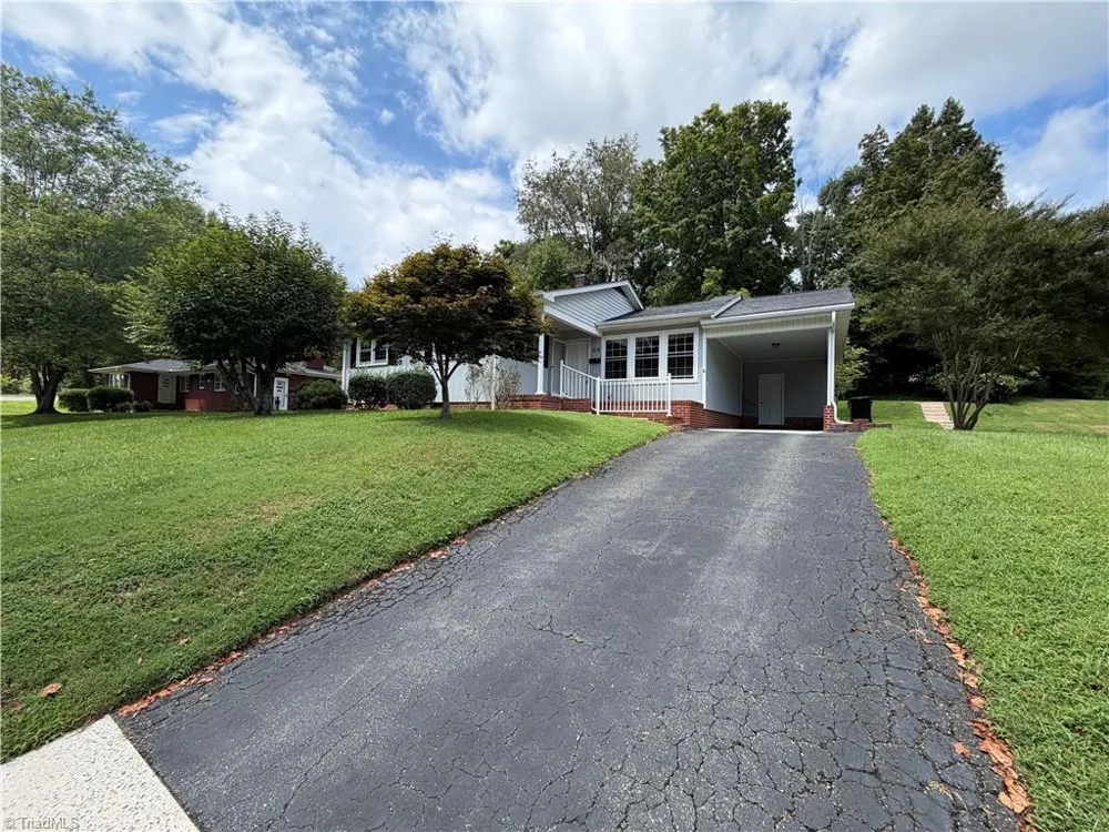 219 E Church Street Mount Airy, NC 27030