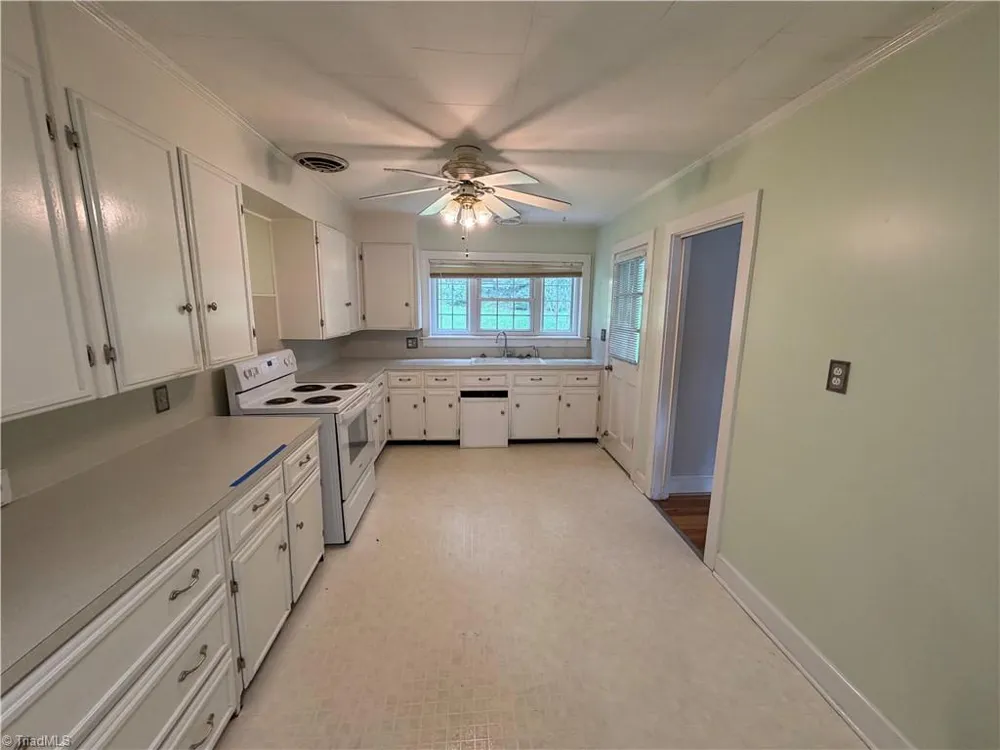 219 E Church Street Mount Airy, NC 27030