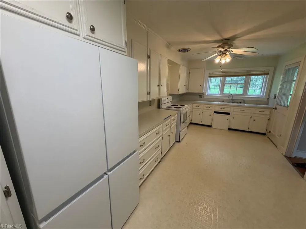 219 E Church Street Mount Airy, NC 27030