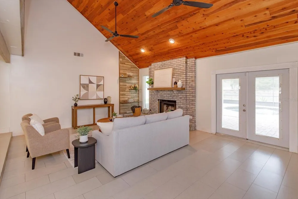 4951 COURTLAND LOOP Winter Springs, FL 32708