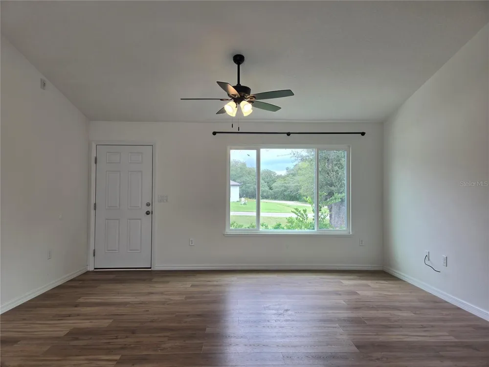 353 FISHER WAY Ocklawaha, FL 32179