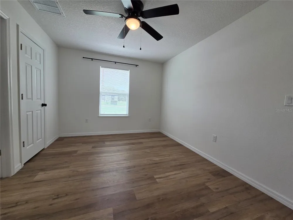 353 FISHER WAY Ocklawaha, FL 32179