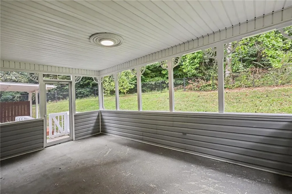 250 Dillion Drive Hampton, GA 30228