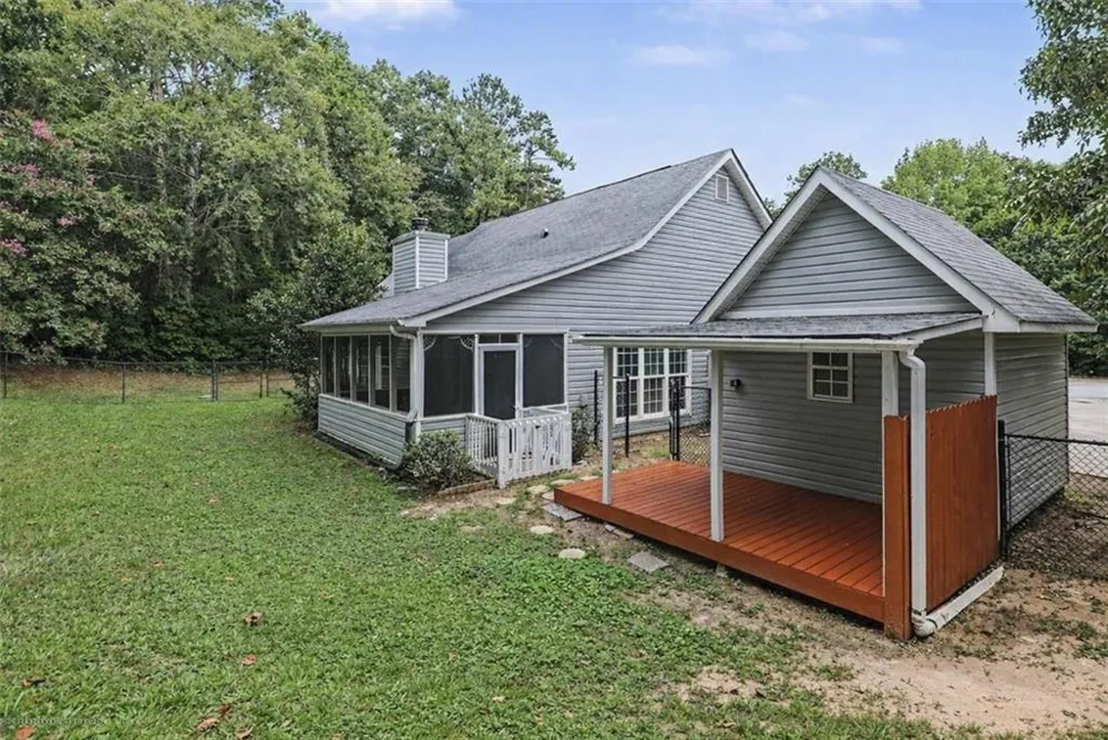 250 Dillion Drive Hampton, GA 30228