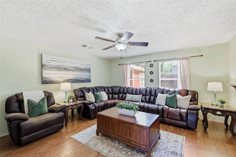 2701 Vistaview Drive Corinth, TX 76210