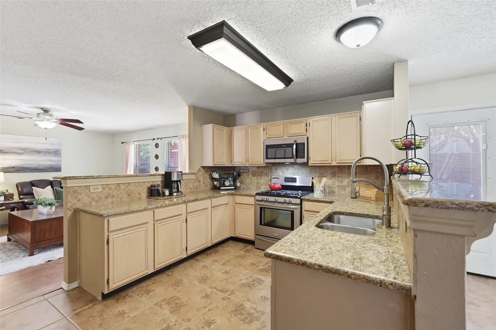 2701 Vistaview Drive Corinth, TX 76210