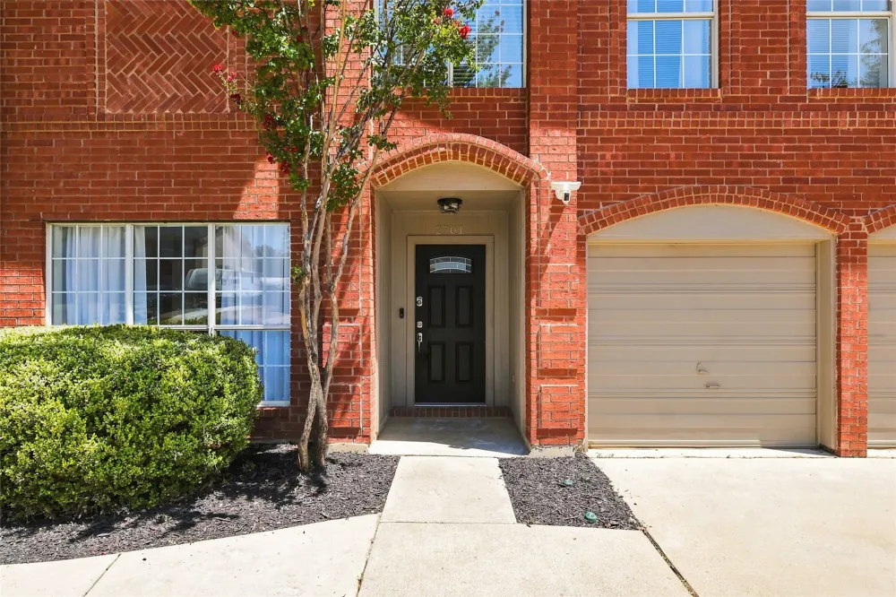 2701 Vistaview Drive Corinth, TX 76210