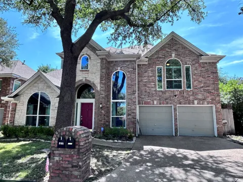 2634 Lakeforest Court