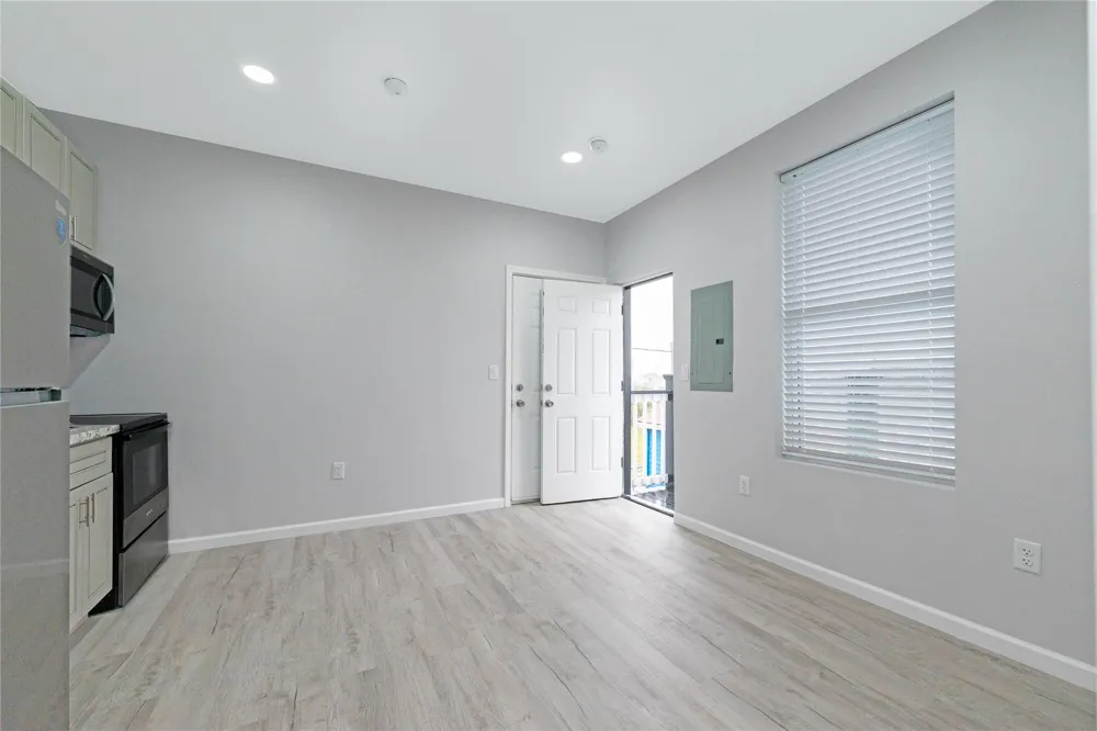 807 Avenue K #G Galveston, TX 77550
