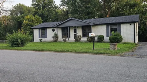 3227 Cloverwood Dr