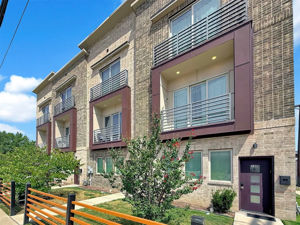312 Feliks Gwozdz Place Fort Worth, TX 76104