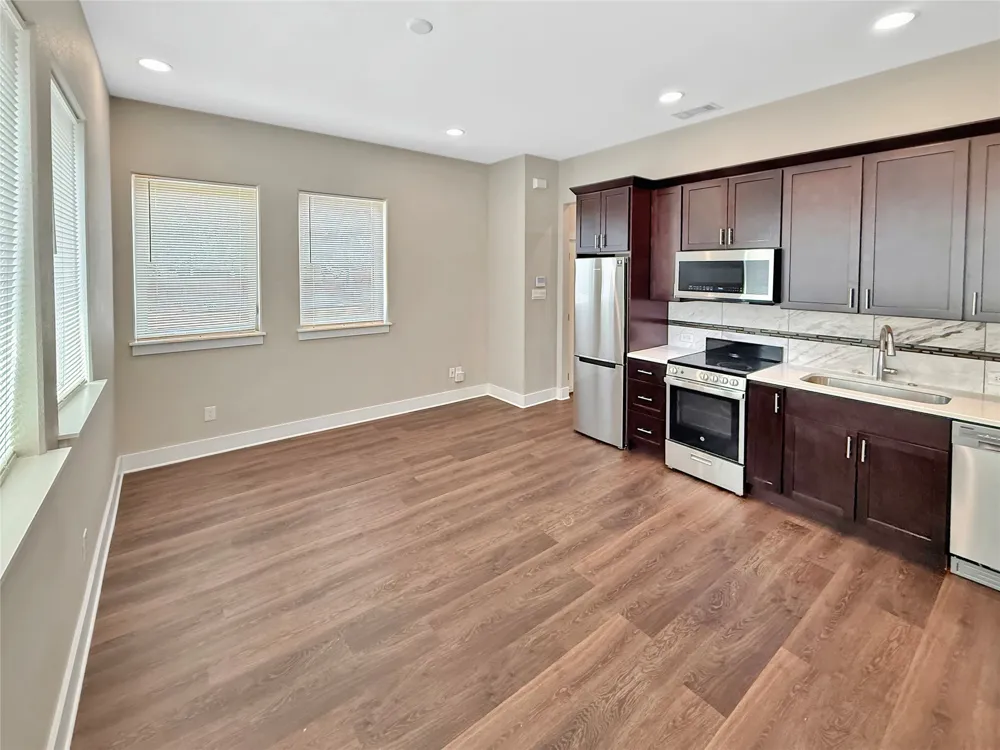312 Feliks Gwozdz Place Fort Worth, TX 76104