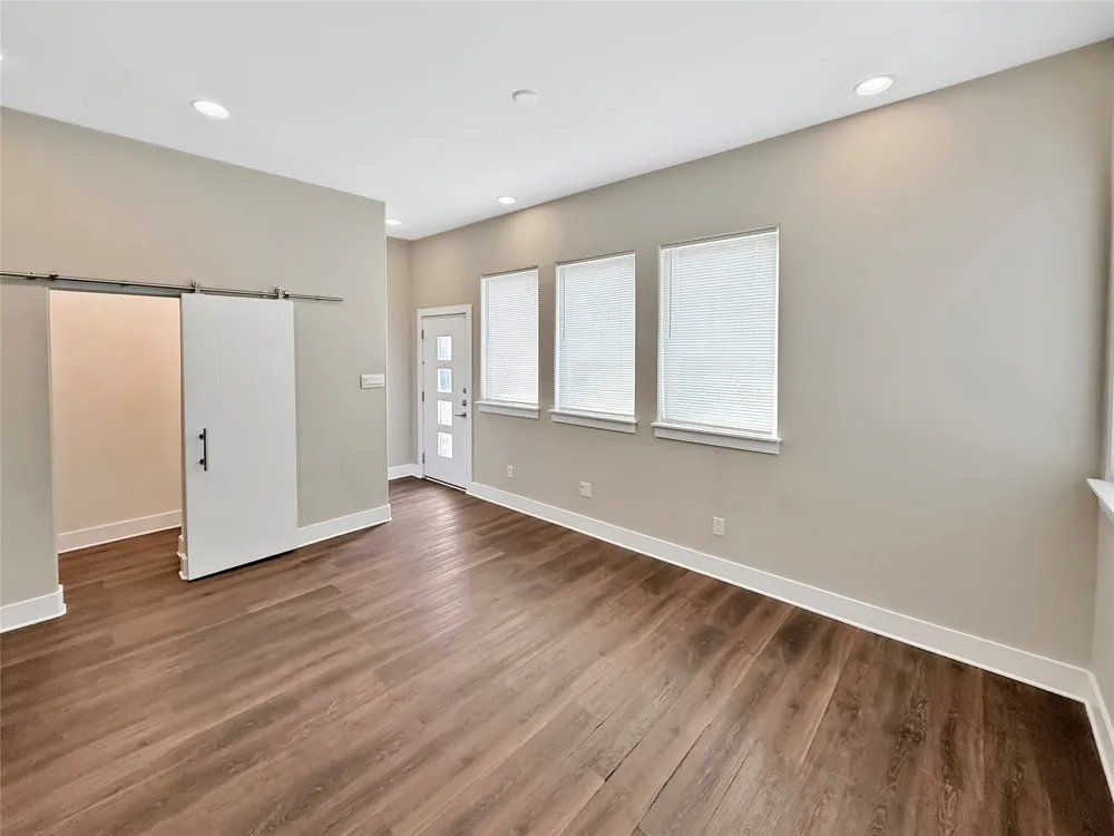 312 Feliks Gwozdz Place Fort Worth, TX 76104
