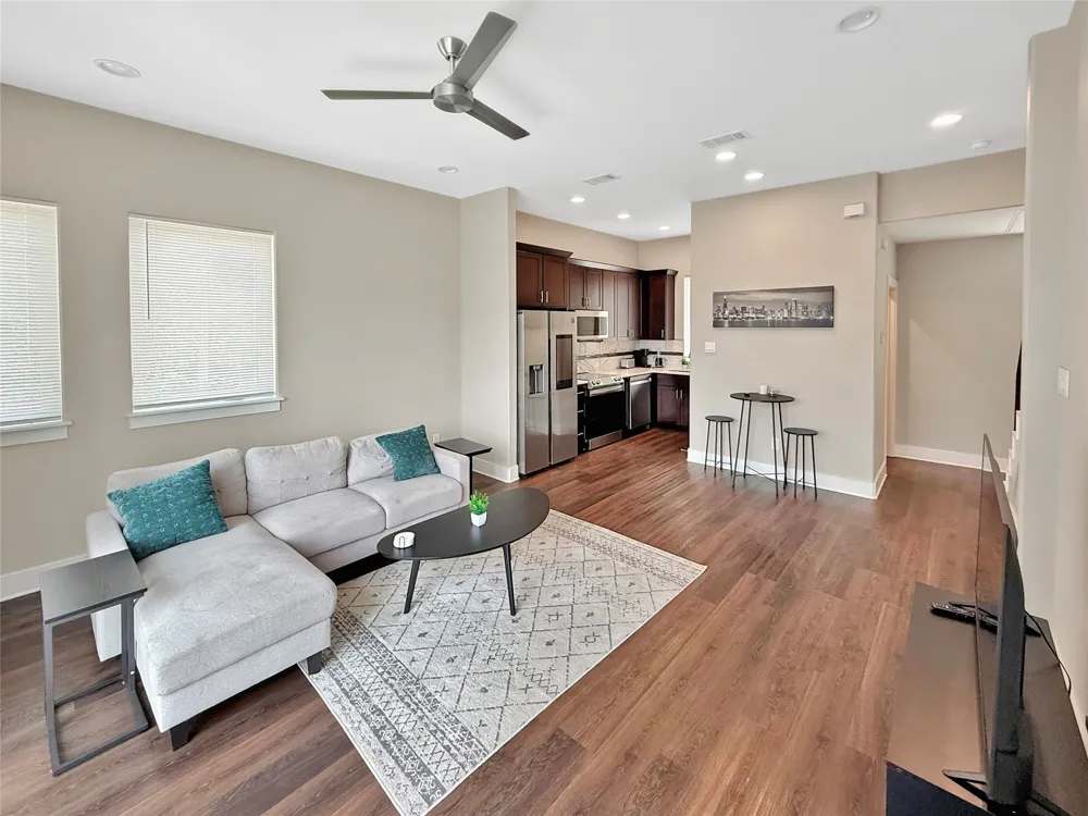 312 Feliks Gwozdz Place Fort Worth, TX 76104