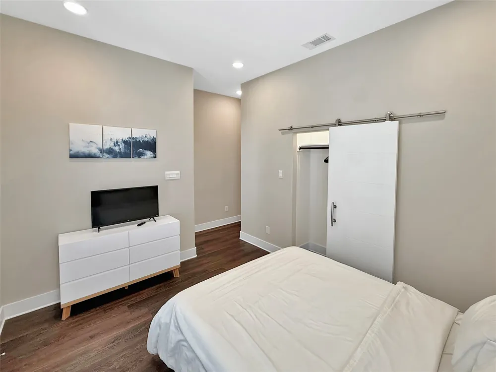 312 Feliks Gwozdz Place Fort Worth, TX 76104