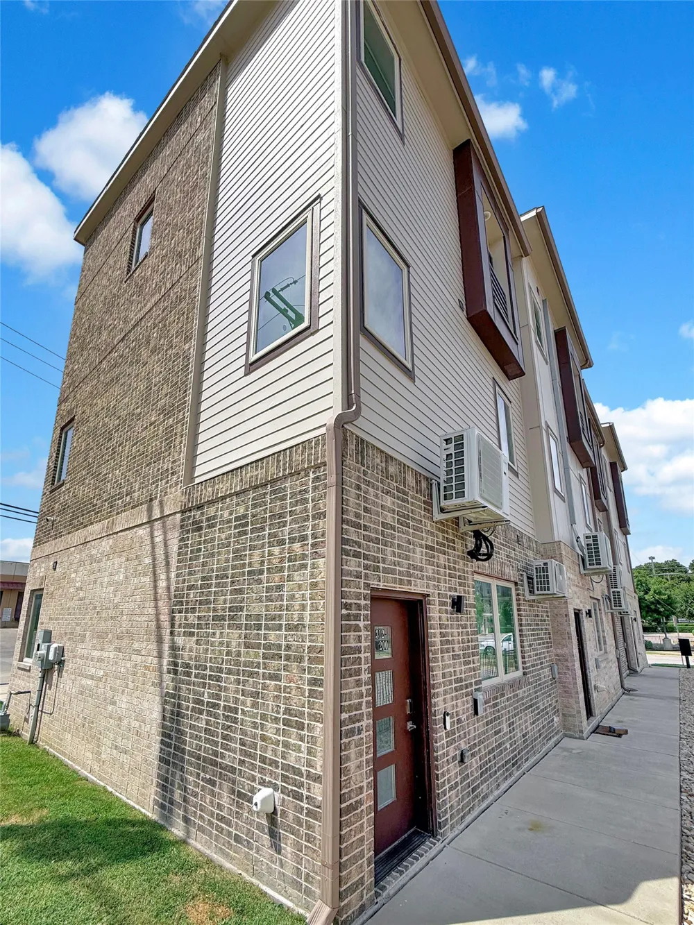 312 Feliks Gwozdz Place Fort Worth, TX 76104