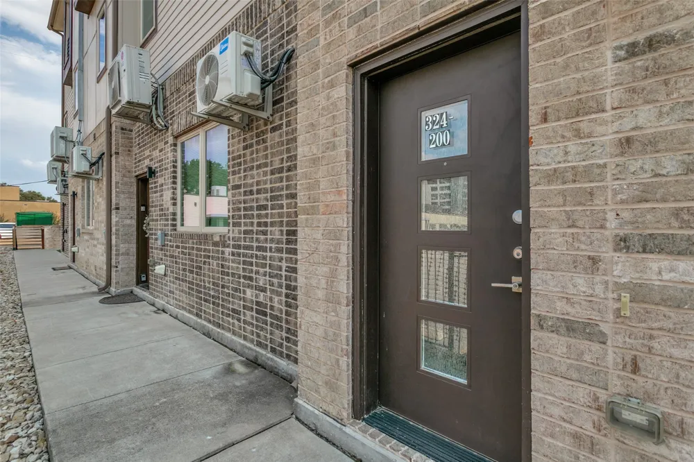 312 Feliks Gwozdz Place Fort Worth, TX 76104
