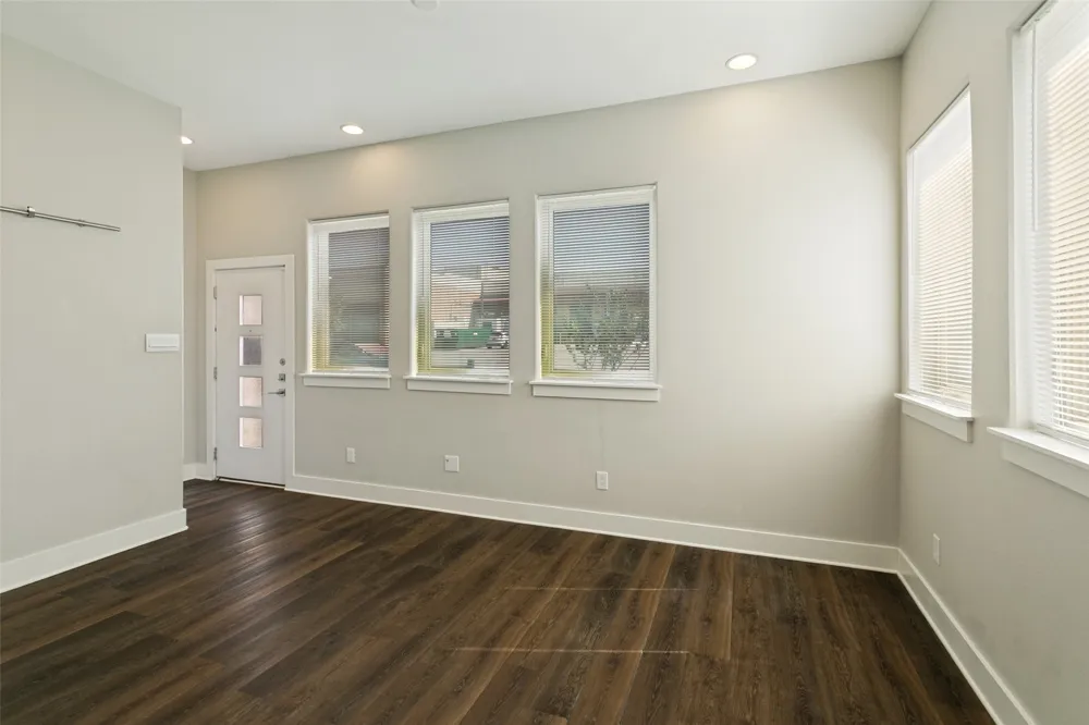 312 Feliks Gwozdz Place Fort Worth, TX 76104