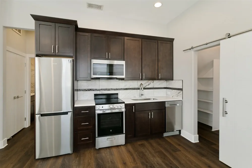 312 Feliks Gwozdz Place Fort Worth, TX 76104