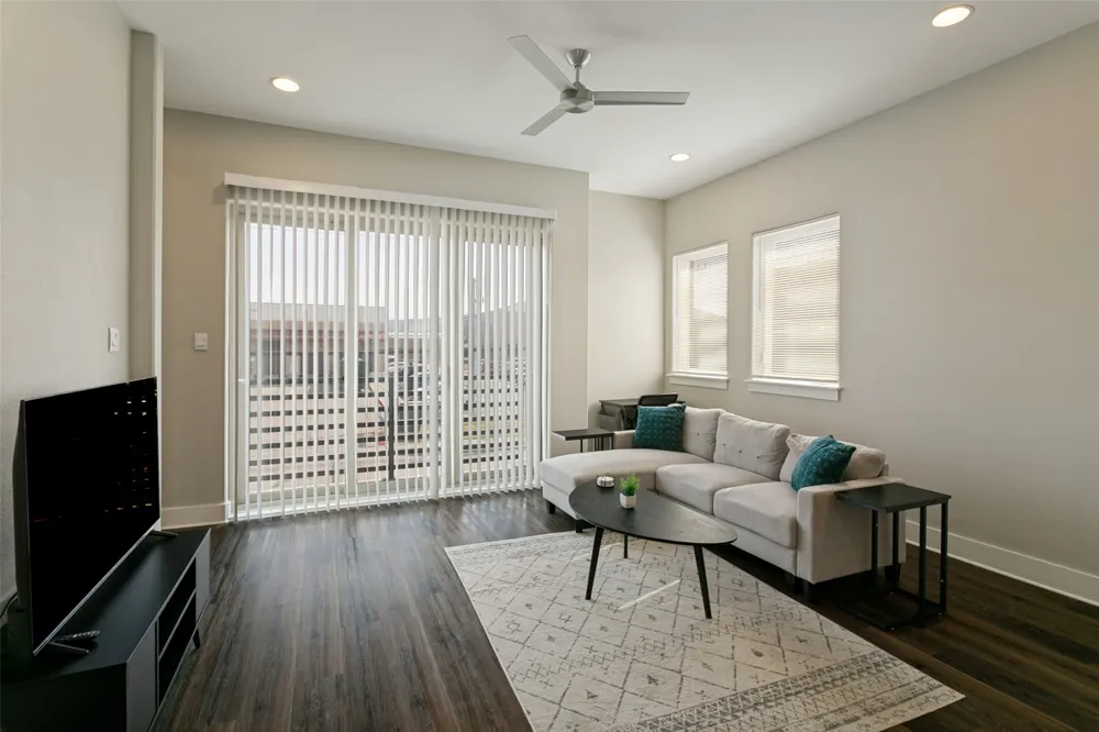 312 Feliks Gwozdz Place Fort Worth, TX 76104