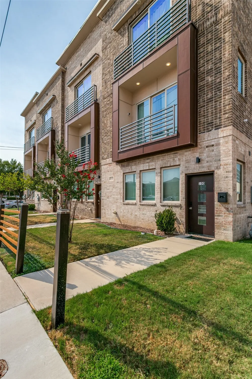 312 Feliks Gwozdz Place Fort Worth, TX 76104
