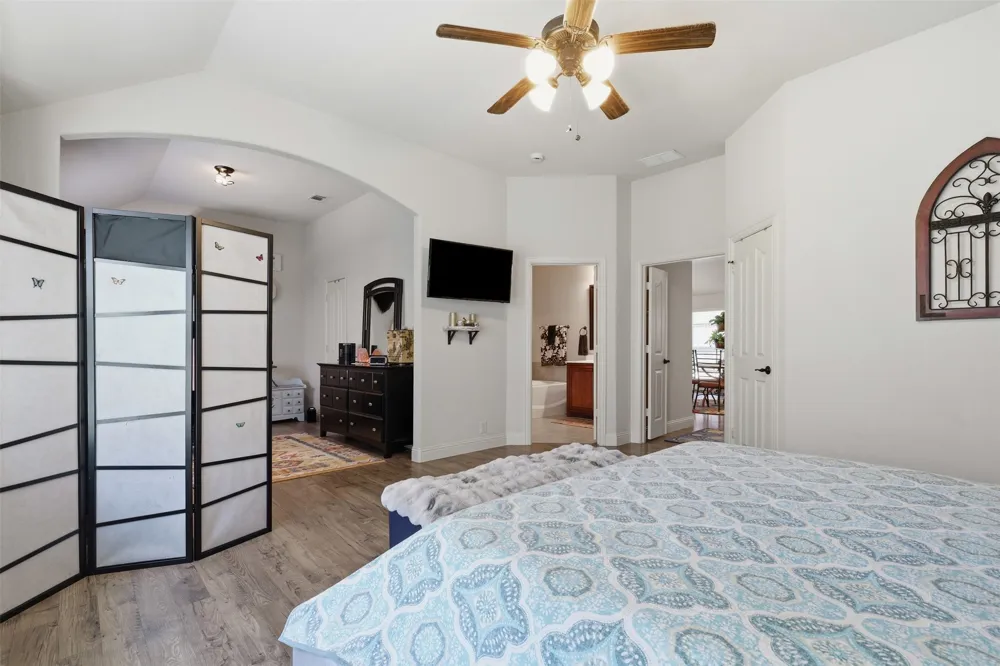 1216 Barberry Drive Burleson, TX 76028