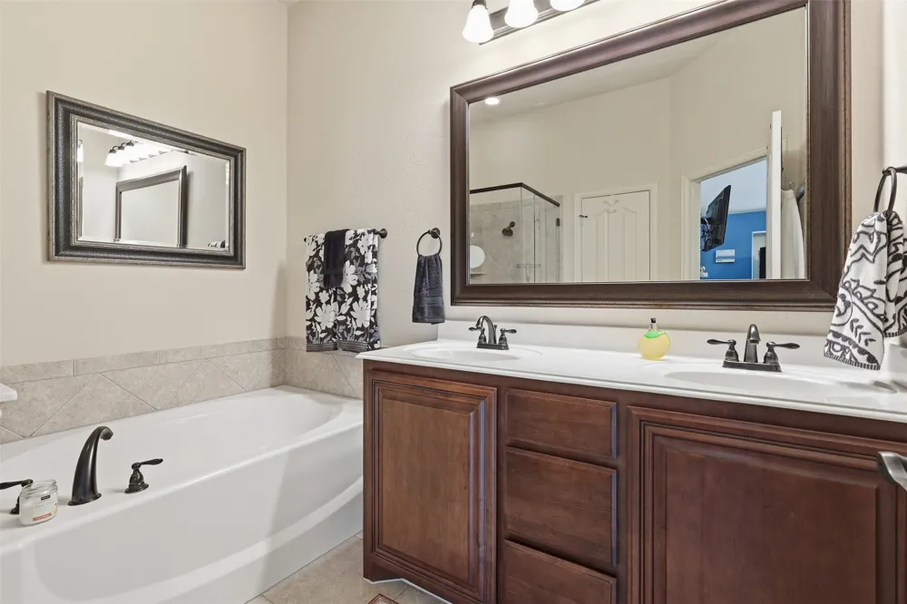 1216 Barberry Drive Burleson, TX 76028