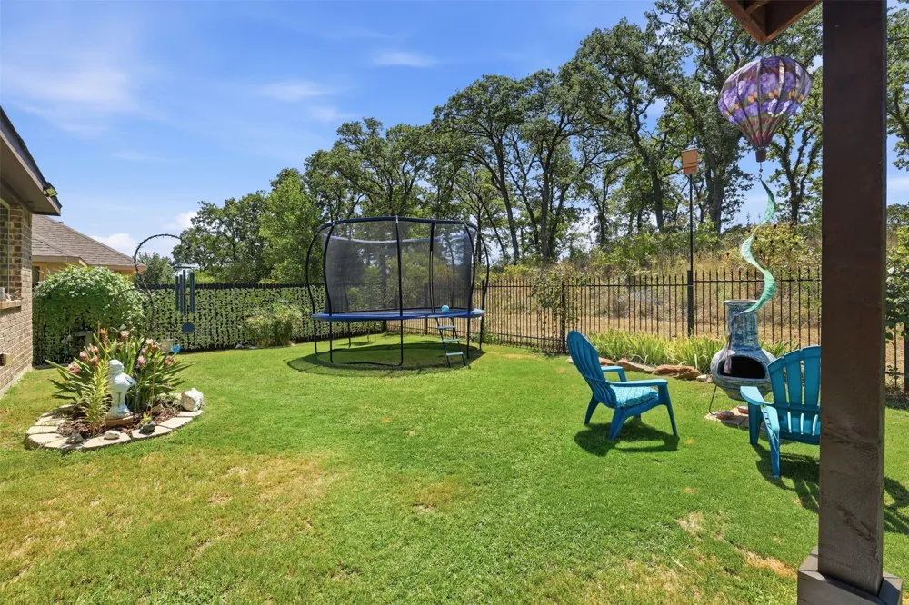 1216 Barberry Drive Burleson, TX 76028