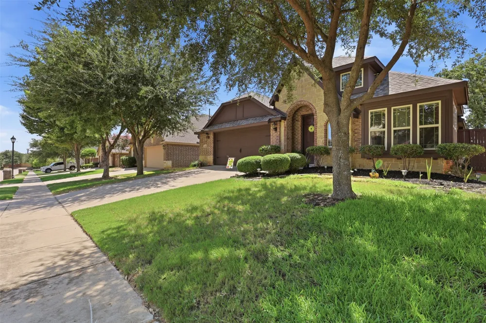 1216 Barberry Drive Burleson, TX 76028