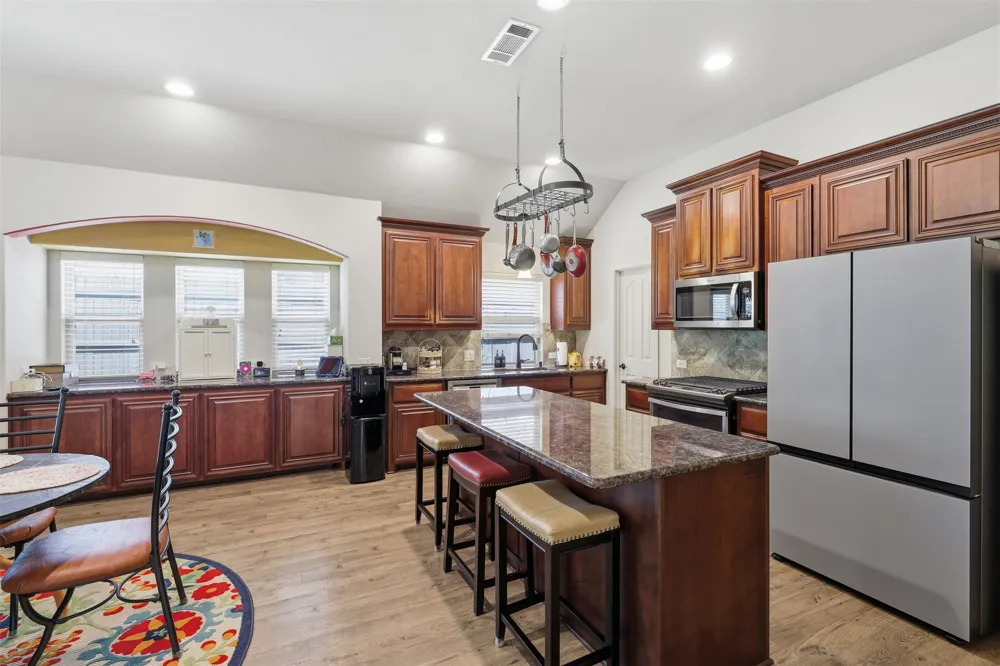 1216 Barberry Drive Burleson, TX 76028
